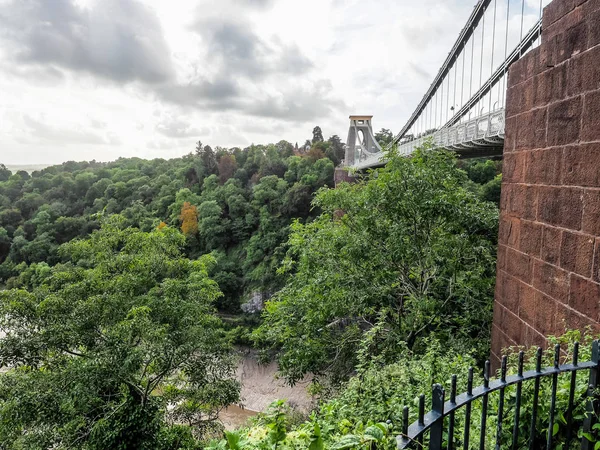 HDR wiszącego Clifton Suspension Bridge w Bristol — Zdjęcie stockowe