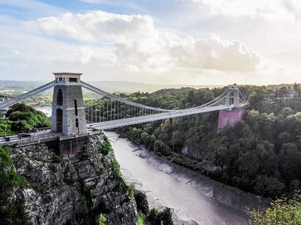 HDR wiszącego Clifton Suspension Bridge w Bristol — Zdjęcie stockowe