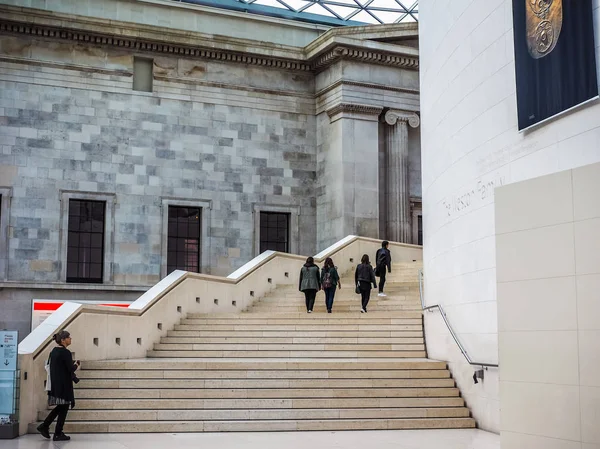 (Hdr Londra'da British Museum'da büyük mahkeme) — Stok fotoğraf