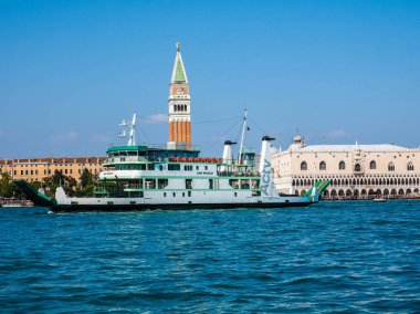 HDR St Mark Meydanı fron Venedik'te San Marco Havzası gördüm