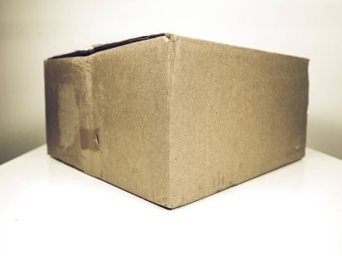 Vintage görünümlü kahverengi paket parsel