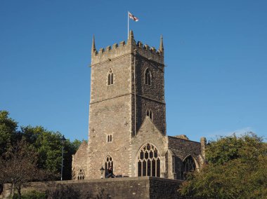 Aziz Peter Bristol 'daki kiliseyi mahvetti.