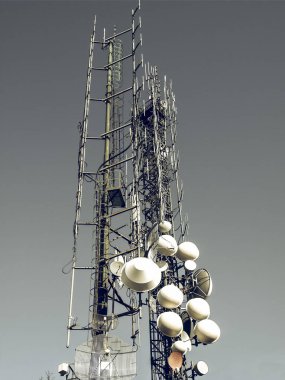 Vintage görünümlü iletişim kulesi