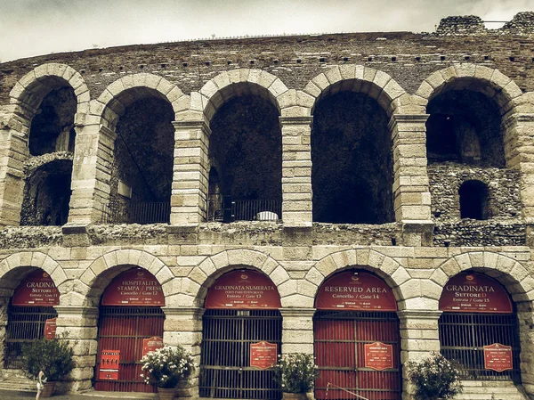 Arena di Verona anfiteatro romano vintage desaturato — Foto Stock