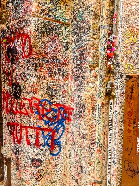 Juliet Verona HDR evi