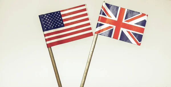 Bandiere inglesi e americane dall'aspetto vintage — Foto Stock