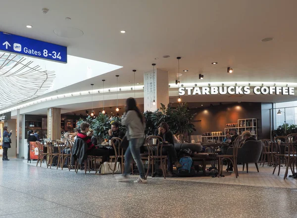 Starbucks Coffee v Bristolu — Stock fotografie