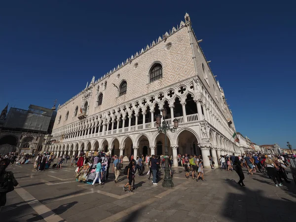 St Mark square in Venetië — Stockfoto