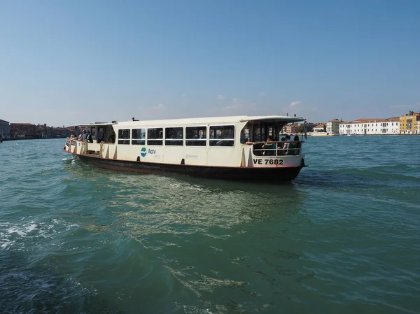 Giudecca canal in Venice — Stock Photo, Image