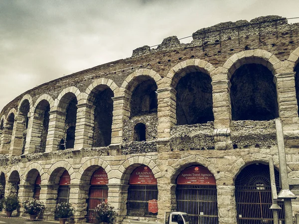 Verona Arena anfiteatro romano vintage dessaturado — Fotografia de Stock
