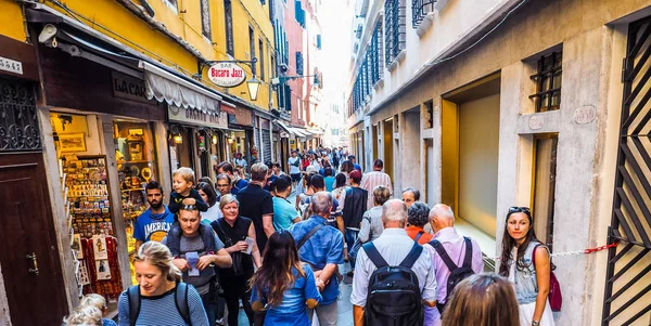 HDR turisté navštívit Benátky — Stock fotografie