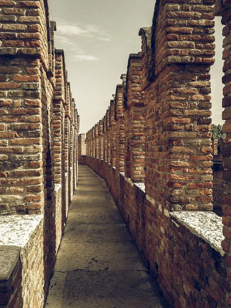 Castelvecchio muzea v Verona vintage desaturated — Stock fotografie