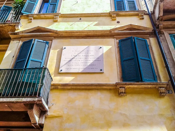 HDR Emilio Salgari hus i Verona — Stockfoto