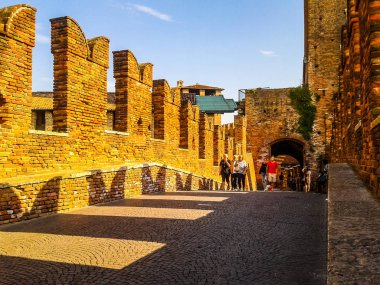 HDR Castelvecchio'yu Köprüsü aka Scaliger köprü Verona