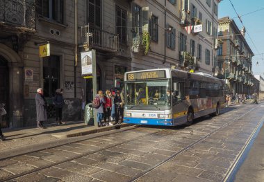 Otobüs durağı, Torino