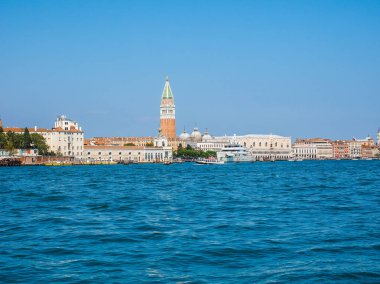 HDR St Mark Meydanı fron Venedik'te San Marco Havzası gördüm