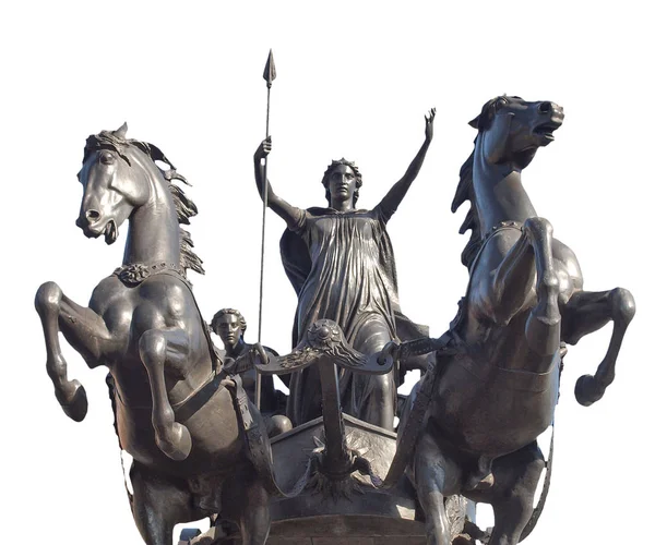 Boadicea monument in Londen geïsoleerd over Wit — Stockfoto