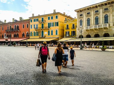 HDR Piazza sutyen Verona