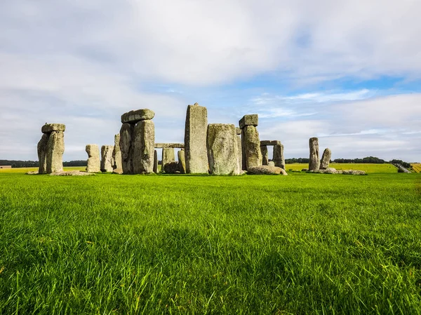 HDR Stonehenge anıt Wiltshire'deki/daki oteller