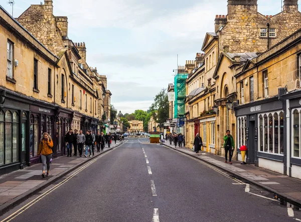 HDR Turistas visitando Bath — Foto de Stock