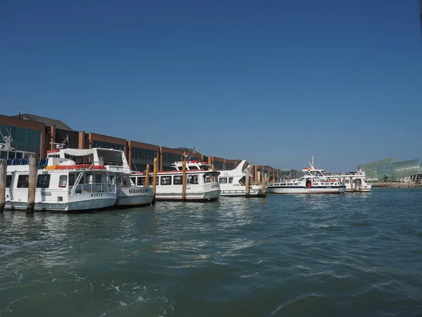 Fartyg i Venedig — Stockfoto