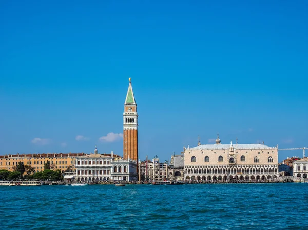 HDR St Mark Meydanı fron Venedik'te San Marco Havzası gördüm