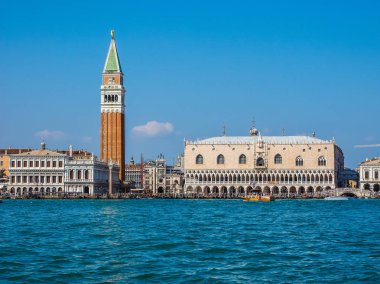 HDR St Mark Meydanı fron Venedik'te San Marco Havzası gördüm