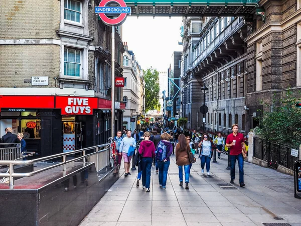 ロンドン (Hdr を訪れる観光客) — ストック写真