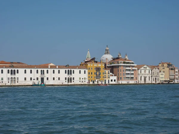 Giudecca kanal Venedik