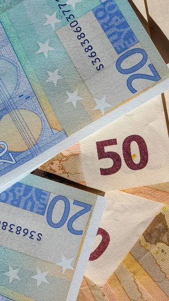 Fünfzig- und Zwanzig-Euro-Scheine — Stockfoto