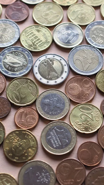 ユーロ硬貨の背景 - 縦 — ストック写真