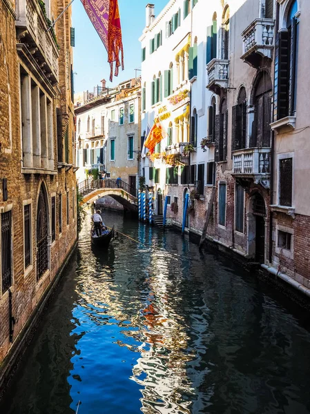Bateau à rames HDR Gondole à Venise — Photo