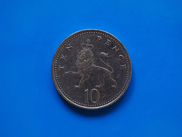 10 pence coin, United Kingdom over blue — Stock Photo, Image