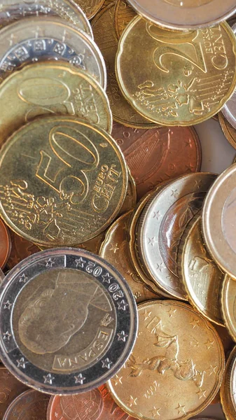 欧元硬币背景-垂直 — 图库照片