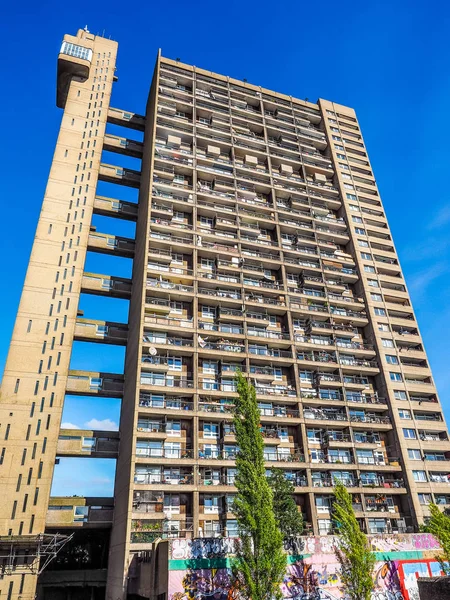 Trellick Tower v Londýně (Hdr) — Stock fotografie