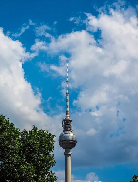 Fernsehturm (Tour de télévision) à Berlin (HDR ) — Photo