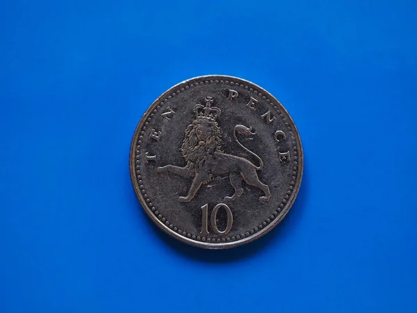 10 pence coin, United Kingdom over blue — Stock Photo, Image