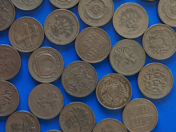 Één pond (Gbp) munt, Verenigd Koninkrijk (Uk) over blauw — Stockfoto