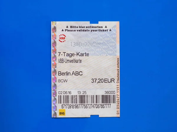 Siedem dni bilet w Berlinie nad niebieski — Zdjęcie stockowe