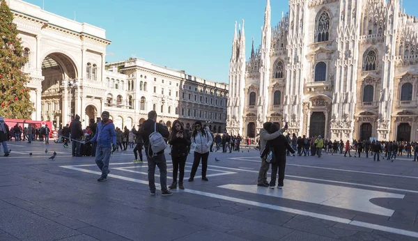 Piazza Duomo (náměstí) v Miláně — Stock fotografie