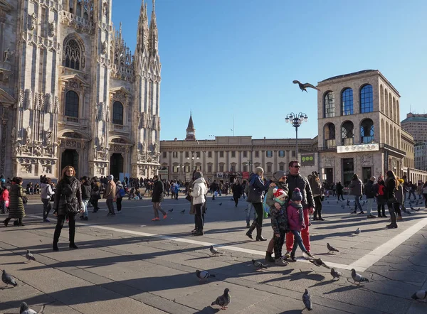 Piazza Duomo (náměstí) v Miláně — Stock fotografie