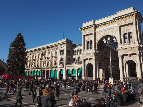 Piazza Duomo (Plaza de la Catedral) en Milán —  Fotos de Stock