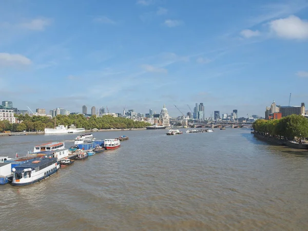 Ποταμός Thames στο Λονδίνο — Φωτογραφία Αρχείου