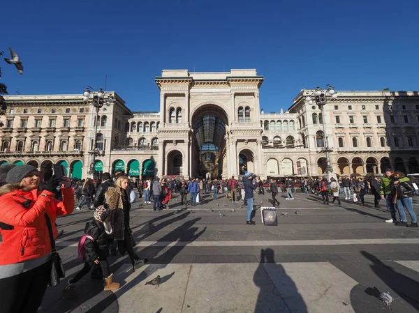 Piazza Duomo (Praça da Catedral) em Milão — Fotografia de Stock