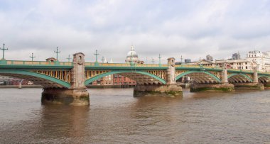 Londra 'da Thames Nehri