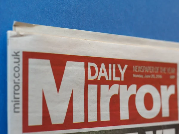 Daily Mirror front page — Stock Photo, Image