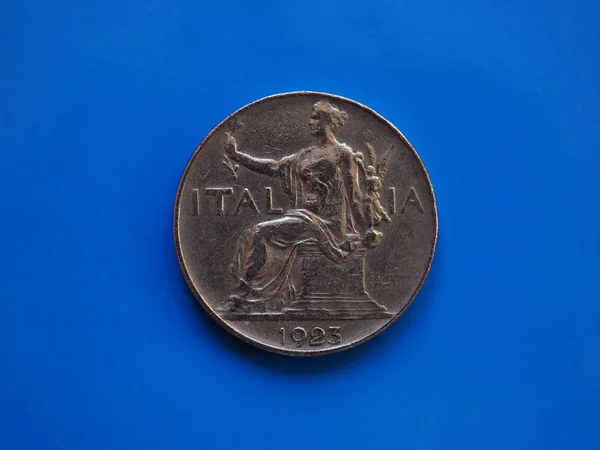 1 lira coin, Kingdom of Italy over blue — Stock Photo, Image