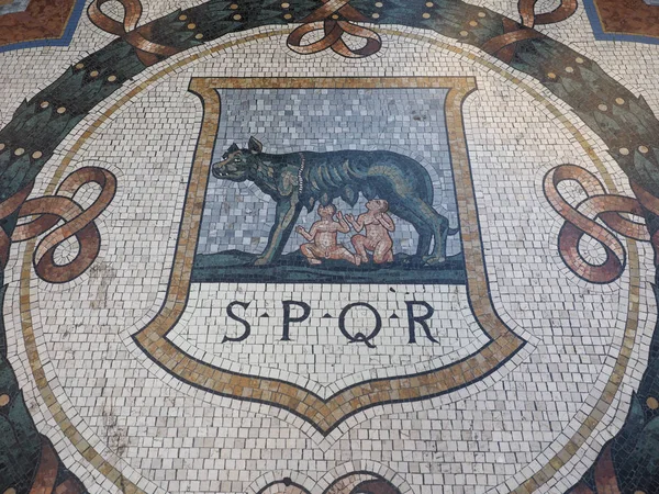 SPQR teken in Milaan — Stockfoto