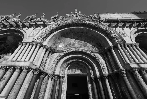 St Mark square in Venice in black and white — Stock Photo, Image