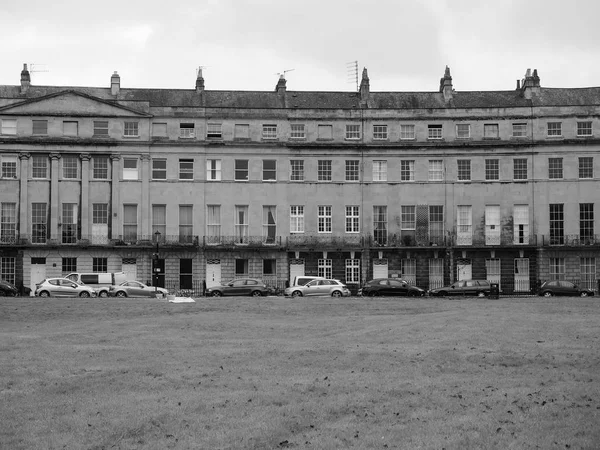 Norfolk Crescent sor sorházak fürdő, fekete-fehér — Stock Fotó